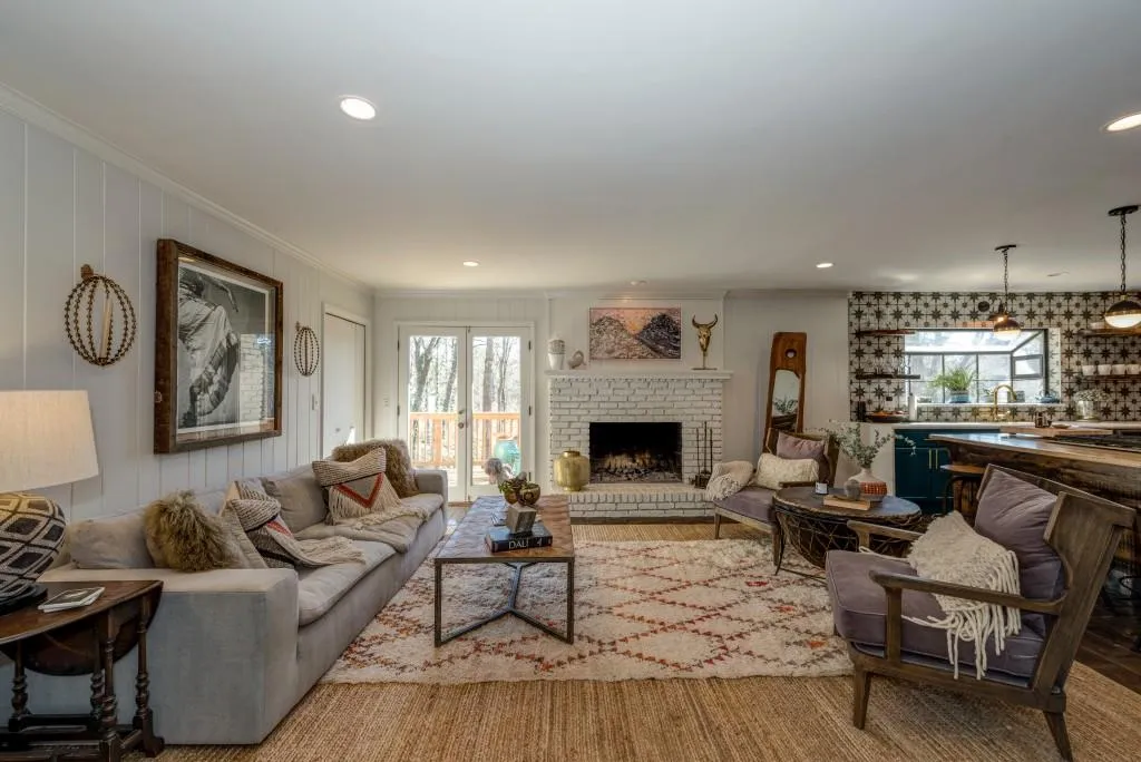 7105 Brandon Mill Road, Sandy Springs, Georgia 30328, 4 Bedrooms Bedrooms, ,2 BathroomsBathrooms,Residential,Sold,7105 Brandon Mill Road,5957183