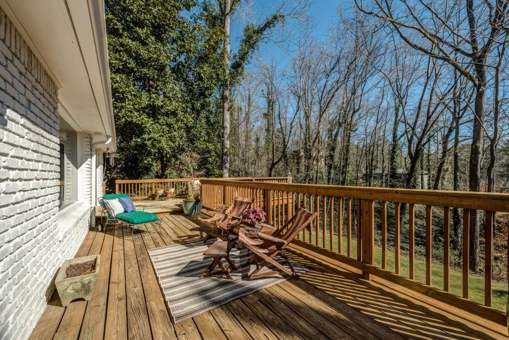7105 Brandon Mill Road, Sandy Springs, Georgia 30328, 4 Bedrooms Bedrooms, ,2 BathroomsBathrooms,Residential,Sold,7105 Brandon Mill Road,5957183