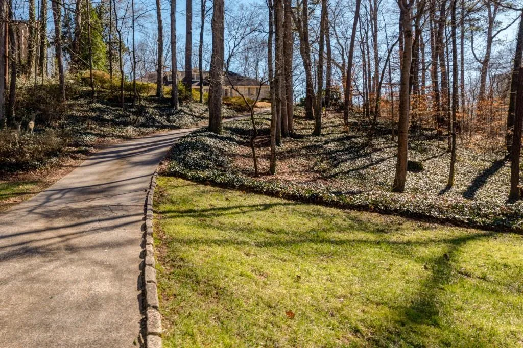 7105 Brandon Mill Road, Sandy Springs, Georgia 30328, 4 Bedrooms Bedrooms, ,2 BathroomsBathrooms,Residential,Sold,7105 Brandon Mill Road,5957183