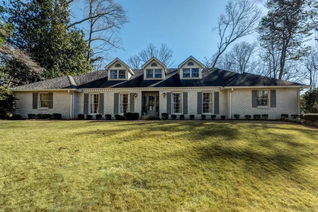 7105 Brandon Mill Road, Sandy Springs, Georgia 30328, 4 Bedrooms Bedrooms, ,2 BathroomsBathrooms,Residential,Sold,7105 Brandon Mill Road,5957183