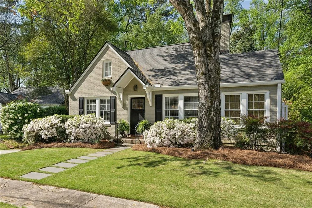 2370 Hurst Drive Ne, Atlanta, Georgia 30305, 3 Bedrooms Bedrooms, ,2 BathroomsBathrooms,Residential,Sold,2370 Hurst Drive Ne,7559334 2370 Hurst Drive Ne, Atlanta, Georgia 30305, 3 Bedrooms Bedrooms, ,2 BathroomsBathrooms,Residential,Sold,2370 Hurst Drive Ne,7559334