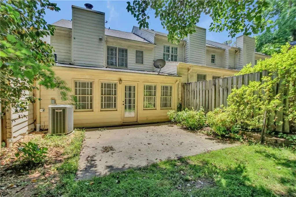 7906 Briar Villa Place, Atlanta, Georgia 30350, 2 Bedrooms Bedrooms, ,2 BathroomsBathrooms,Residential,Sold,7906 Briar Villa Place,7394633