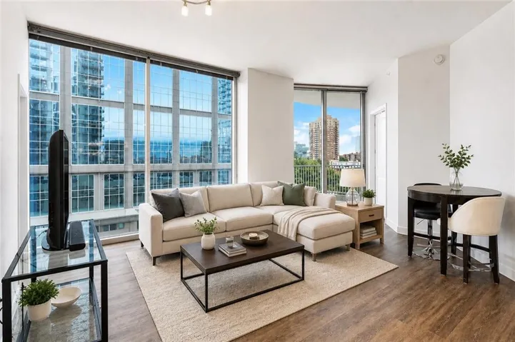 400 W Peachtree Street Nw Unit 806, Atlanta, Georgia 30308