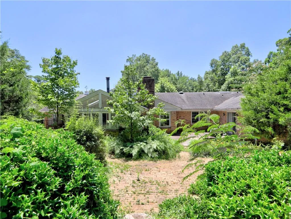 7300 Wynhill Drive, Sandy Springs, Georgia 30328, 4 Bedrooms Bedrooms, ,4 BathroomsBathrooms,Residential,Sold,7300 Wynhill Drive,7410957