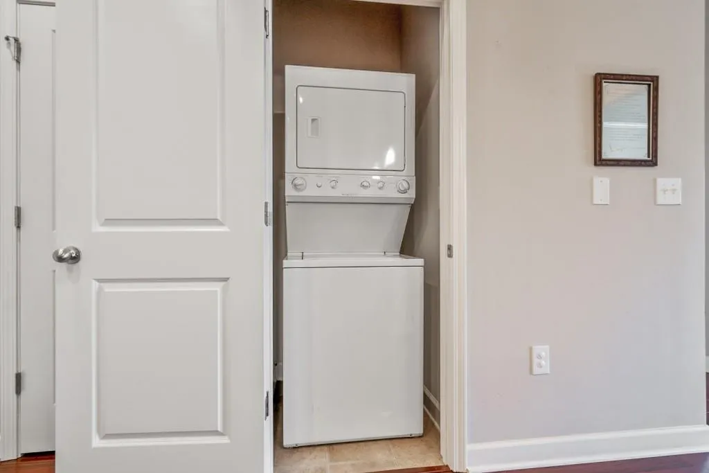 7265 Glisten Avenue Unit 136, Atlanta, Georgia 30328, 2 Bedrooms Bedrooms, ,2 BathroomsBathrooms,Residential,Sold,7265 Glisten Avenue Unit 136,6951725