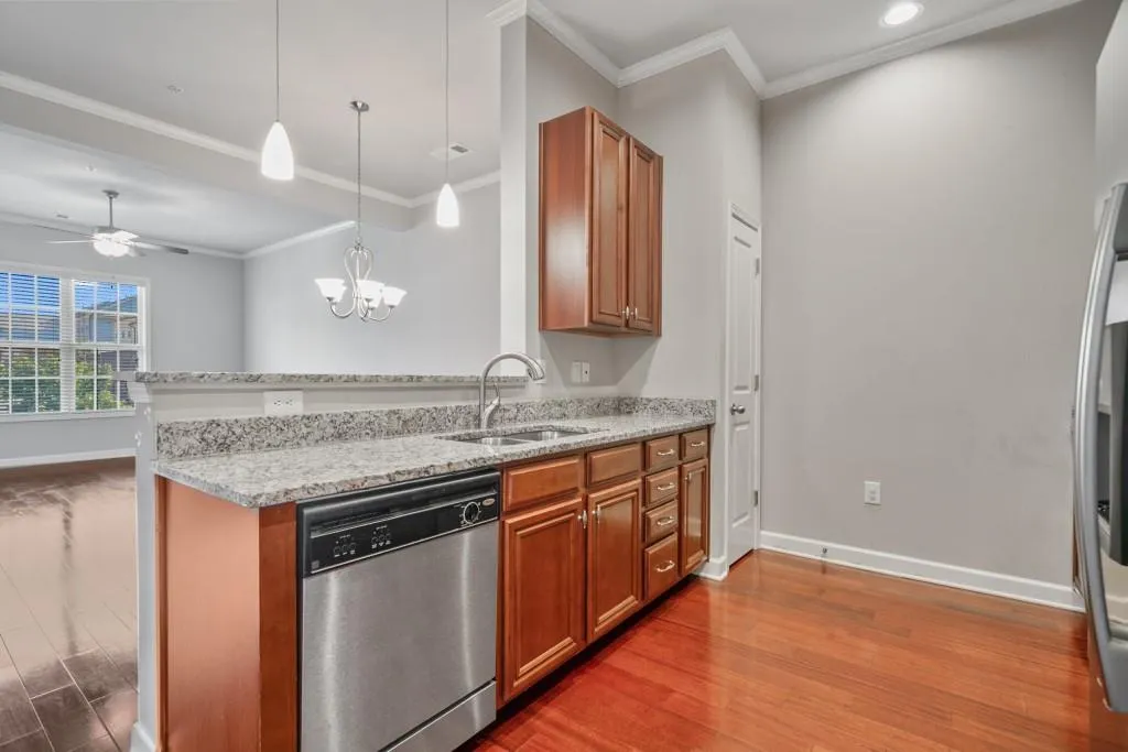 7265 Glisten Avenue Unit 136, Atlanta, Georgia 30328, 2 Bedrooms Bedrooms, ,2 BathroomsBathrooms,Residential,Sold,7265 Glisten Avenue Unit 136,6951725