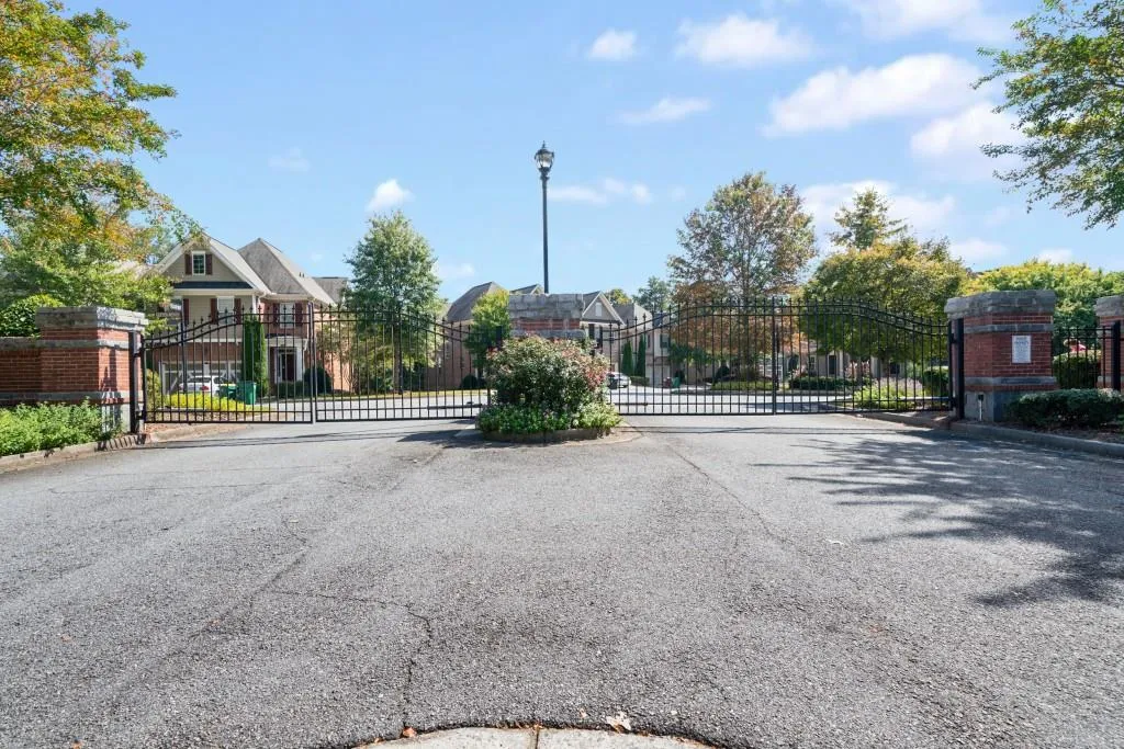 7265 Glisten Avenue Unit 136, Atlanta, Georgia 30328, 2 Bedrooms Bedrooms, ,2 BathroomsBathrooms,Residential,Sold,7265 Glisten Avenue Unit 136,6951725