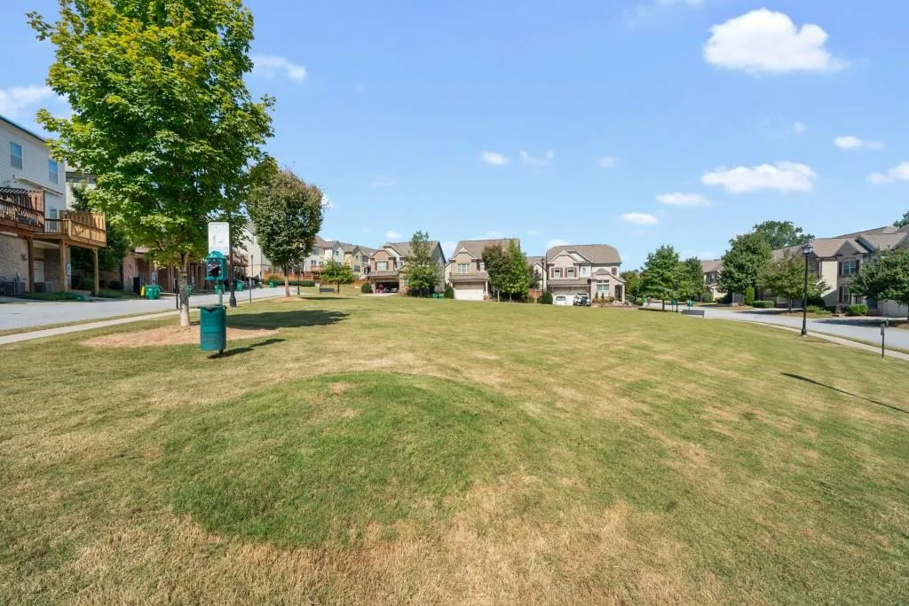7265 Glisten Avenue Unit 136, Atlanta, Georgia 30328, 2 Bedrooms Bedrooms, ,2 BathroomsBathrooms,Residential,Sold,7265 Glisten Avenue Unit 136,6951725