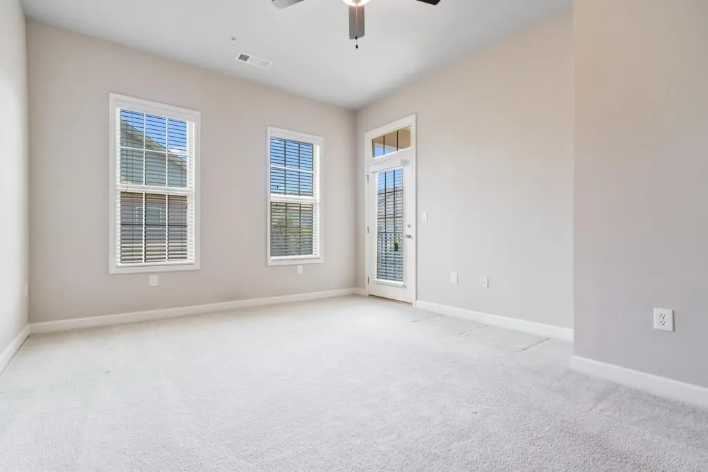 7265 Glisten Avenue Unit 136, Atlanta, Georgia 30328, 2 Bedrooms Bedrooms, ,2 BathroomsBathrooms,Residential,Sold,7265 Glisten Avenue Unit 136,6951725