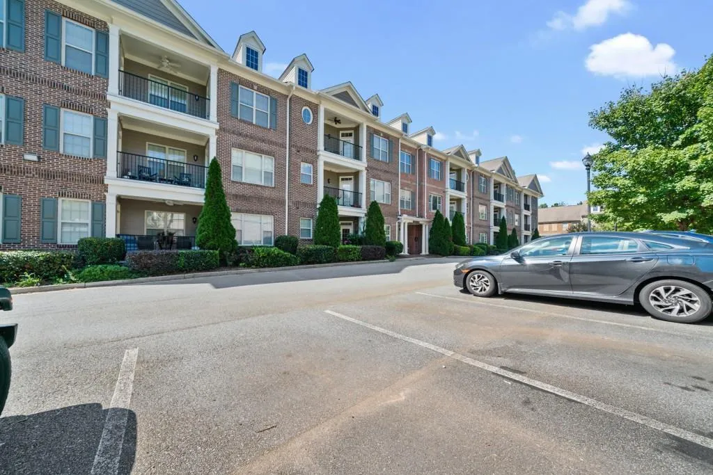 7265 Glisten Avenue Unit 136, Atlanta, Georgia 30328, 2 Bedrooms Bedrooms, ,2 BathroomsBathrooms,Residential,Sold,7265 Glisten Avenue Unit 136,6951725