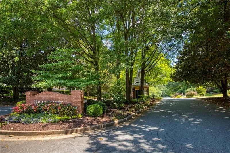 705 River Gate Drive, Sandy Springs, Georgia 30350, 6 Bedrooms Bedrooms, ,4 BathroomsBathrooms,Residential,Sold,705 River Gate Drive,6748655