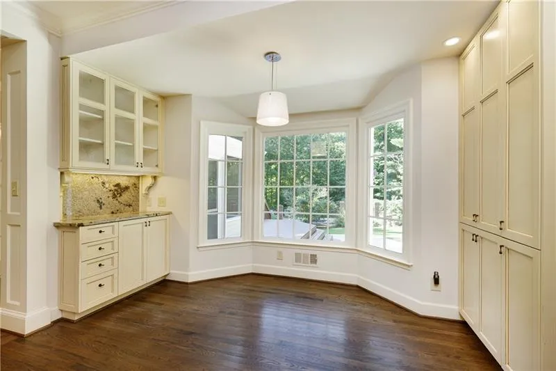 705 River Gate Drive, Sandy Springs, Georgia 30350, 6 Bedrooms Bedrooms, ,4 BathroomsBathrooms,Residential,Sold,705 River Gate Drive,6748655