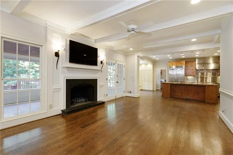 705 River Gate Drive, Sandy Springs, Georgia 30350, 6 Bedrooms Bedrooms, ,4 BathroomsBathrooms,Residential,Sold,705 River Gate Drive,6748655