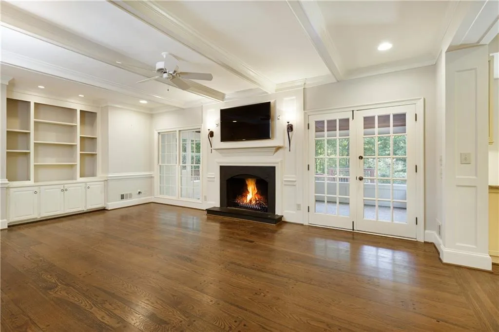 705 River Gate Drive, Sandy Springs, Georgia 30350, 6 Bedrooms Bedrooms, ,4 BathroomsBathrooms,Residential,Sold,705 River Gate Drive,6748655