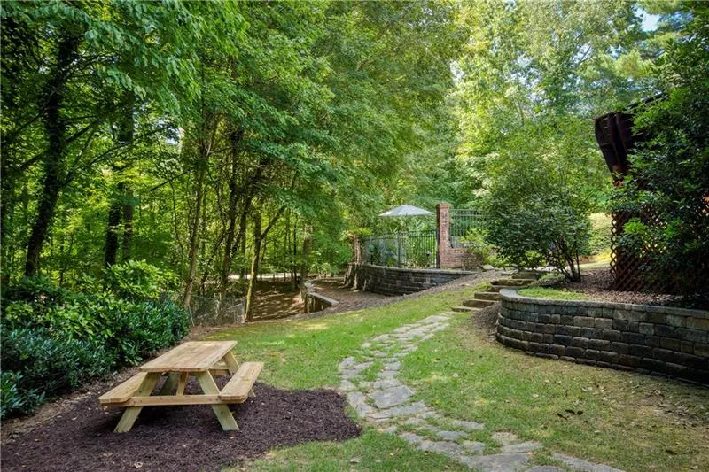 705 River Gate Drive, Sandy Springs, Georgia 30350, 6 Bedrooms Bedrooms, ,4 BathroomsBathrooms,Residential,Sold,705 River Gate Drive,6748655