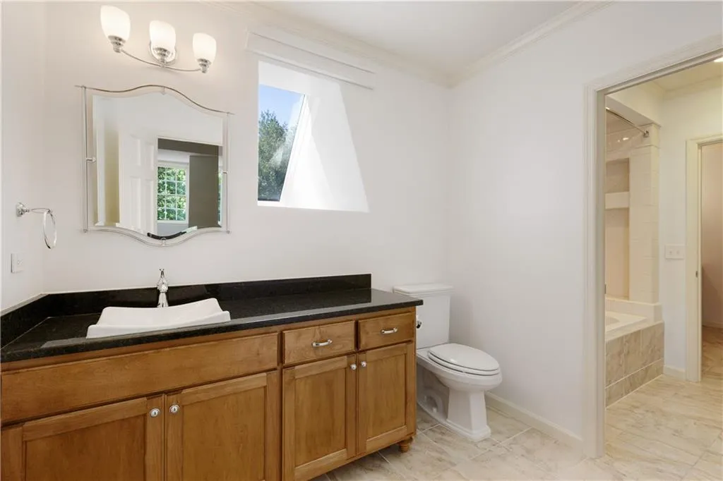 705 River Gate Drive, Sandy Springs, Georgia 30350, 6 Bedrooms Bedrooms, ,4 BathroomsBathrooms,Residential,Sold,705 River Gate Drive,6748655