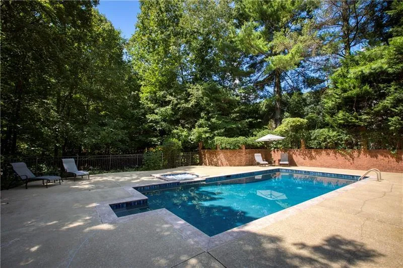 705 River Gate Drive, Sandy Springs, Georgia 30350, 6 Bedrooms Bedrooms, ,4 BathroomsBathrooms,Residential,Sold,705 River Gate Drive,6748655