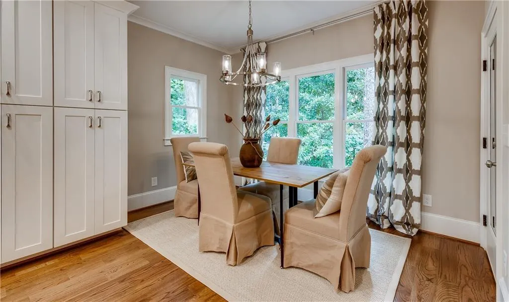 5860 Hilderbrand Drive, Sandy Springs, Georgia 30328, 5 Bedrooms Bedrooms, ,4 BathroomsBathrooms,Residential,Sold,5860 Hilderbrand Drive,6765536