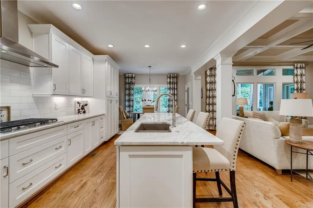5860 Hilderbrand Drive, Sandy Springs, Georgia 30328, 5 Bedrooms Bedrooms, ,4 BathroomsBathrooms,Residential,Sold,5860 Hilderbrand Drive,6765536