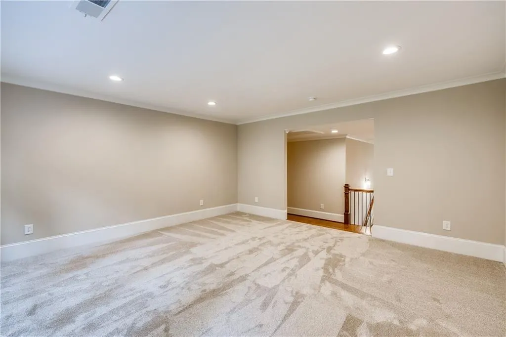 5860 Hilderbrand Drive, Sandy Springs, Georgia 30328, 5 Bedrooms Bedrooms, ,4 BathroomsBathrooms,Residential,Sold,5860 Hilderbrand Drive,6765536