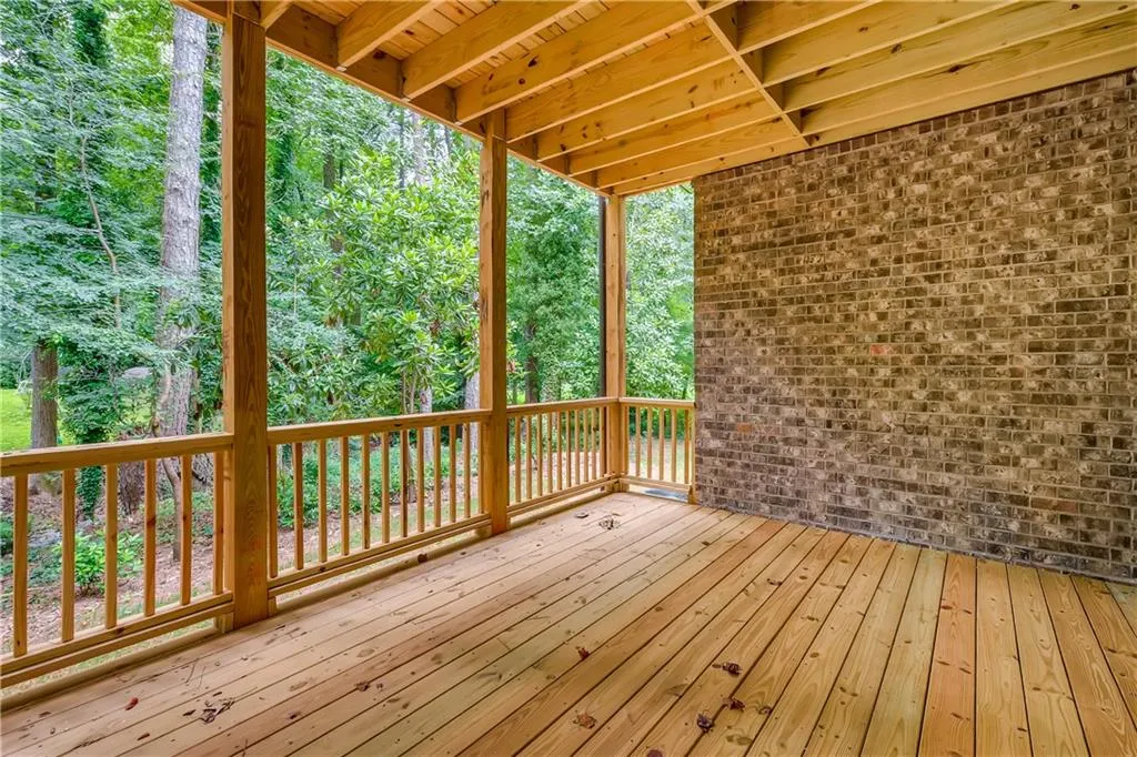 5860 Hilderbrand Drive, Sandy Springs, Georgia 30328, 5 Bedrooms Bedrooms, ,4 BathroomsBathrooms,Residential,Sold,5860 Hilderbrand Drive,6765536
