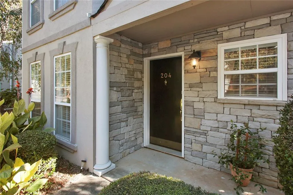 204 Masons Creek Circle, Atlanta, Georgia 30350, 2 Bedrooms Bedrooms, ,2 BathroomsBathrooms,Residential,Sold,204 Masons Creek Circle,5608282