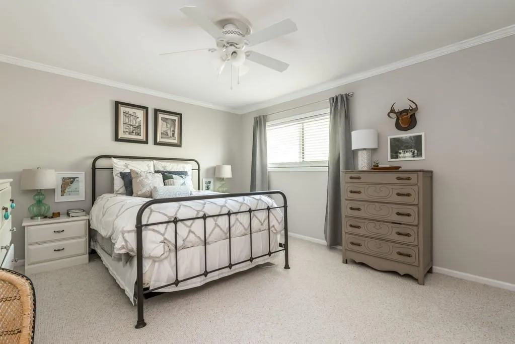 5400 Roswell Road Unit A-3, Atlanta, Georgia 30342, 2 Bedrooms Bedrooms, ,1 BathroomBathrooms,Residential,Sold,5400 Roswell Road Unit A-3,6538564