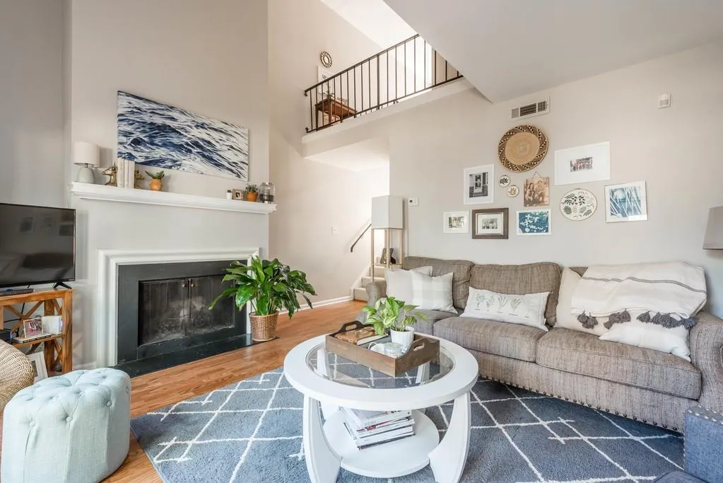 5400 Roswell Road Unit A-3, Atlanta, Georgia 30342, 2 Bedrooms Bedrooms, ,1 BathroomBathrooms,Residential,Sold,5400 Roswell Road Unit A-3,6538564