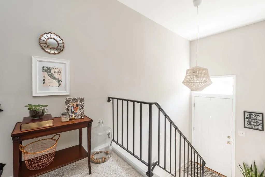 5400 Roswell Road Unit A-3, Atlanta, Georgia 30342, 2 Bedrooms Bedrooms, ,1 BathroomBathrooms,Residential,Sold,5400 Roswell Road Unit A-3,6538564