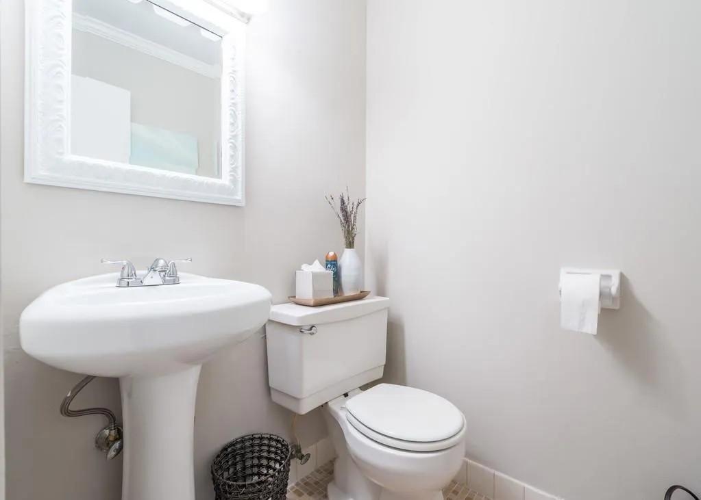 5400 Roswell Road Unit A-3, Atlanta, Georgia 30342, 2 Bedrooms Bedrooms, ,1 BathroomBathrooms,Residential,Sold,5400 Roswell Road Unit A-3,6538564