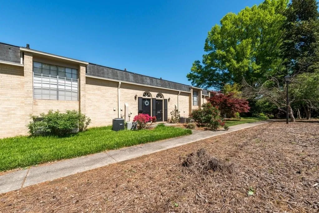 5400 Roswell Road Unit A-3, Atlanta, Georgia 30342, 2 Bedrooms Bedrooms, ,1 BathroomBathrooms,Residential,Sold,5400 Roswell Road Unit A-3,6538564