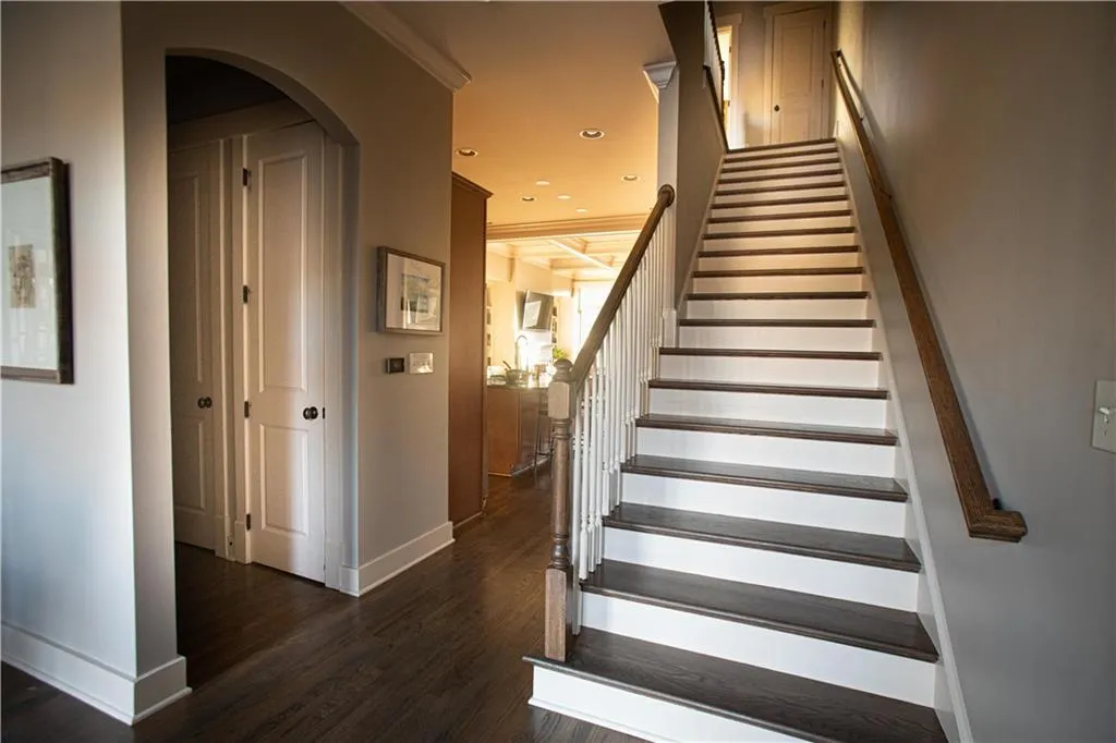 1413 River Vista Drive, Sandy Springs, Georgia 30339, 4 Bedrooms Bedrooms, ,4 BathroomsBathrooms,Residential,Sold,1413 River Vista Drive,6672282