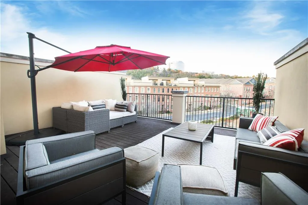 1413 River Vista Drive, Sandy Springs, Georgia 30339, 4 Bedrooms Bedrooms, ,4 BathroomsBathrooms,Residential,Sold,1413 River Vista Drive,6672282