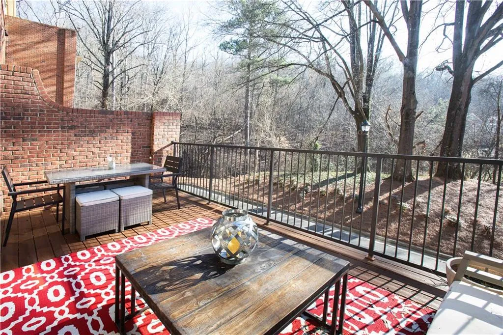 1413 River Vista Drive, Sandy Springs, Georgia 30339, 4 Bedrooms Bedrooms, ,4 BathroomsBathrooms,Residential,Sold,1413 River Vista Drive,6672282