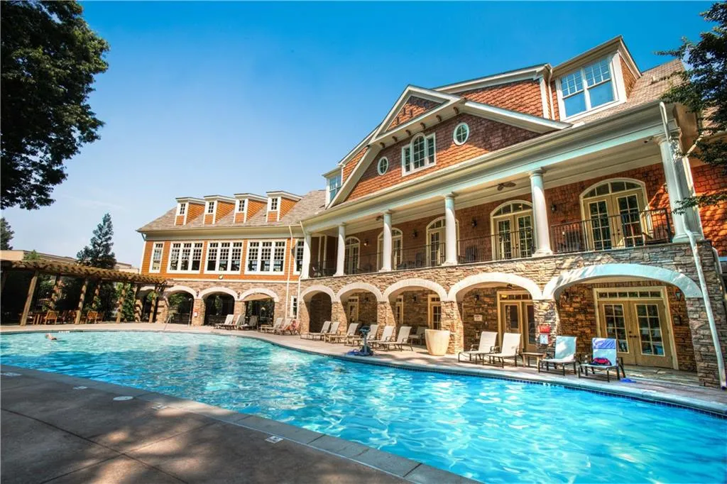 1413 River Vista Drive, Sandy Springs, Georgia 30339, 4 Bedrooms Bedrooms, ,4 BathroomsBathrooms,Residential,Sold,1413 River Vista Drive,6672282