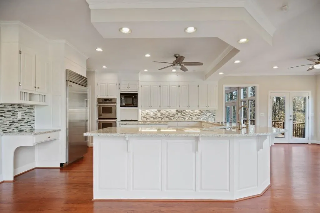 8160 Jett Ferry Road, Sandy Springs, Georgia 30350, 5 Bedrooms Bedrooms, ,5 BathroomsBathrooms,Residential,Sold,8160 Jett Ferry Road,6853002