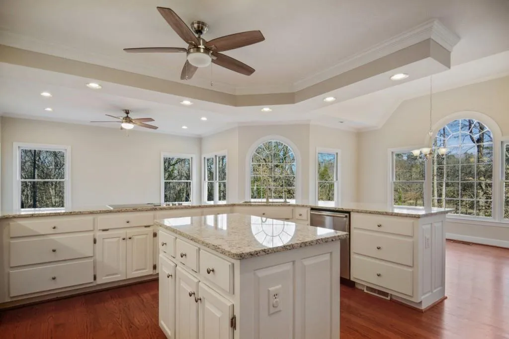 8160 Jett Ferry Road, Sandy Springs, Georgia 30350, 5 Bedrooms Bedrooms, ,5 BathroomsBathrooms,Residential,Sold,8160 Jett Ferry Road,6853002