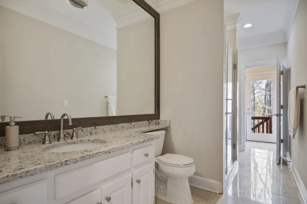 8160 Jett Ferry Road, Sandy Springs, Georgia 30350, 5 Bedrooms Bedrooms, ,5 BathroomsBathrooms,Residential,Sold,8160 Jett Ferry Road,6853002