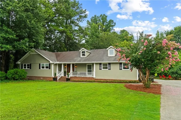 657 Cole Drive Sw, Lilburn, Georgia 30047