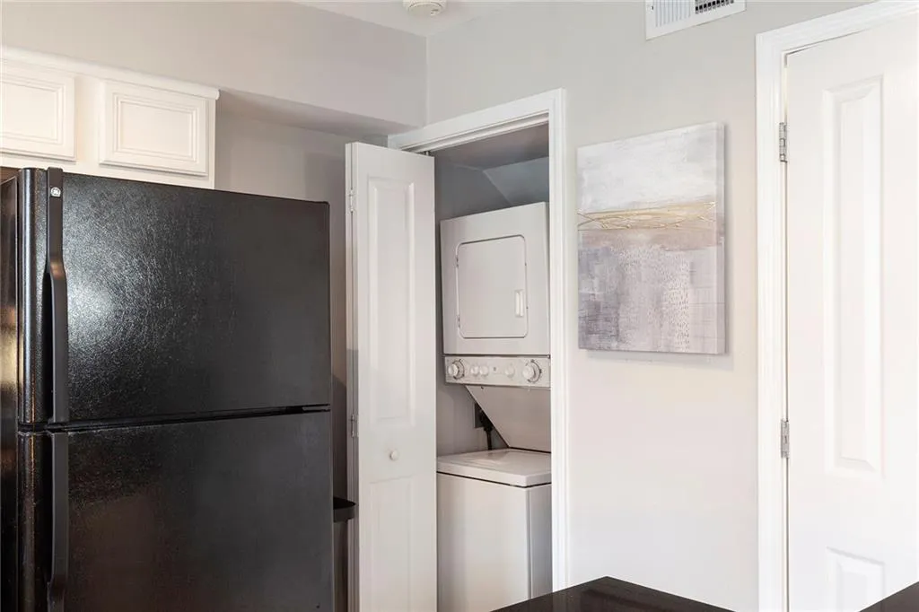 6940 Roswell Road Unit 13a, Sandy Springs, Georgia 30328, 2 Bedrooms Bedrooms, ,1 BathroomBathrooms,Residential,Sold,6940 Roswell Road Unit 13a,6828056