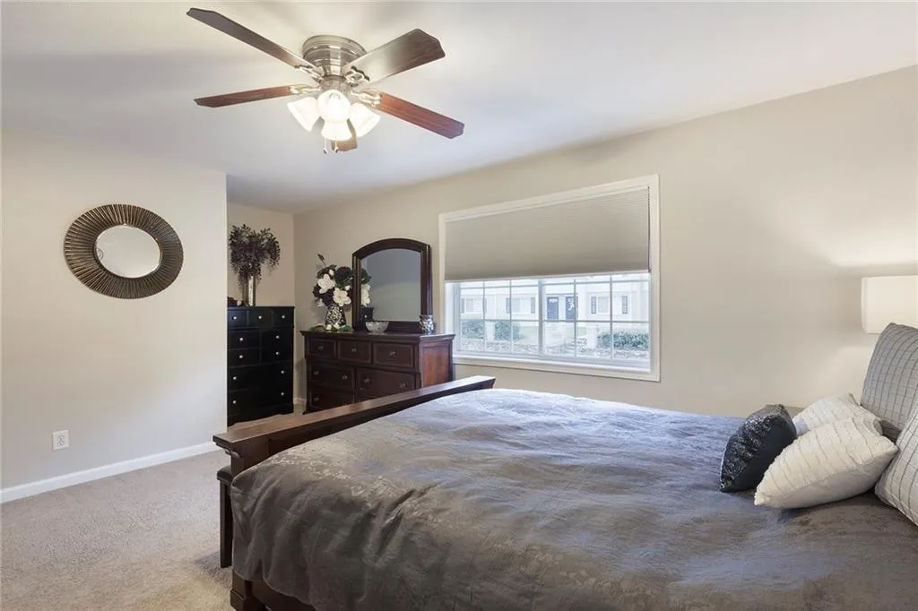 6940 Roswell Road Unit 13a, Sandy Springs, Georgia 30328, 2 Bedrooms Bedrooms, ,1 BathroomBathrooms,Residential,Sold,6940 Roswell Road Unit 13a,6828056