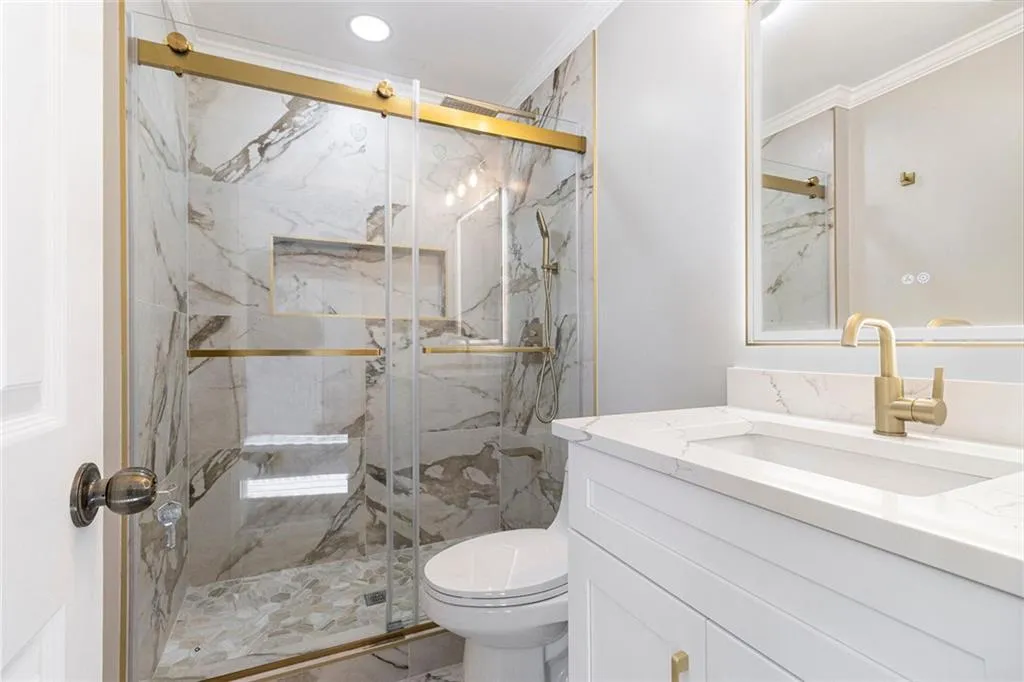 2820 Harwick Drive, Atlanta, Georgia 30350, 6 Bedrooms Bedrooms, ,5 BathroomsBathrooms,Residential,For Sale,2820 Harwick Drive,7670320