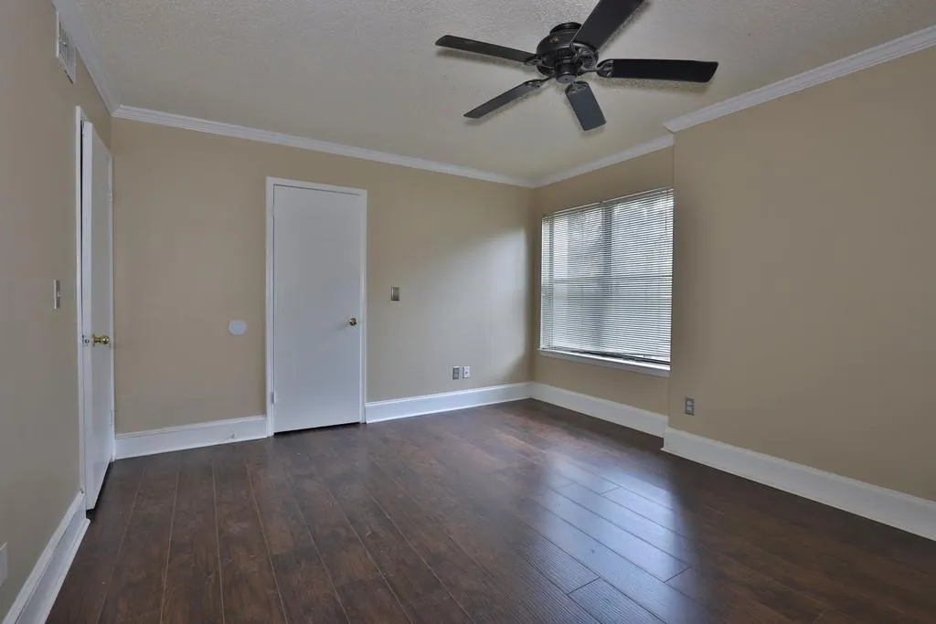2410 Huntingdon Chase, Sandy Springs, Georgia 30350, 3 Bedrooms Bedrooms, ,2 BathroomsBathrooms,Residential,Sold,2410 Huntingdon Chase,6660829