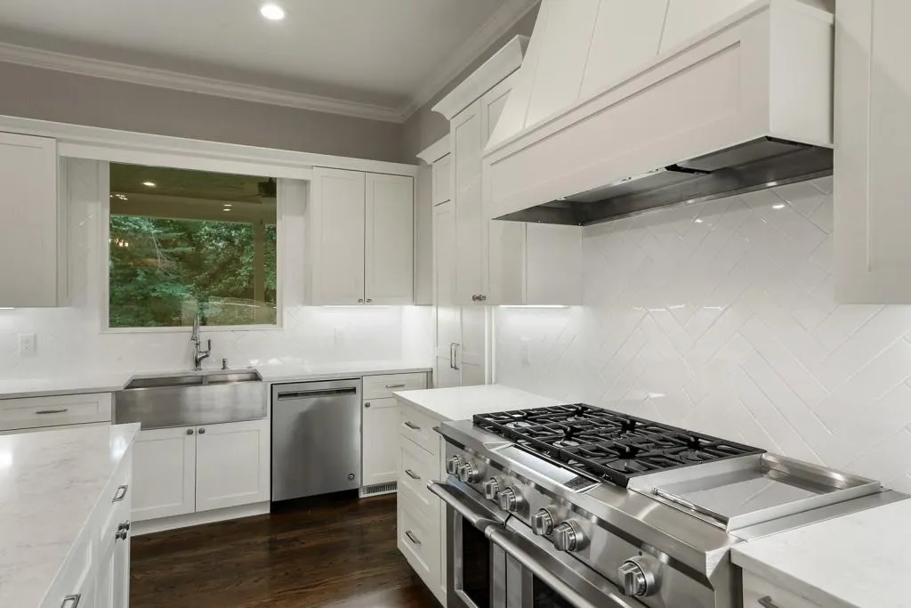 6368 Vernon Woods Drive, Sandy Springs, Georgia 30328, 4 Bedrooms Bedrooms, ,4 BathroomsBathrooms,Residential,Sold,6368 Vernon Woods Drive,6557115