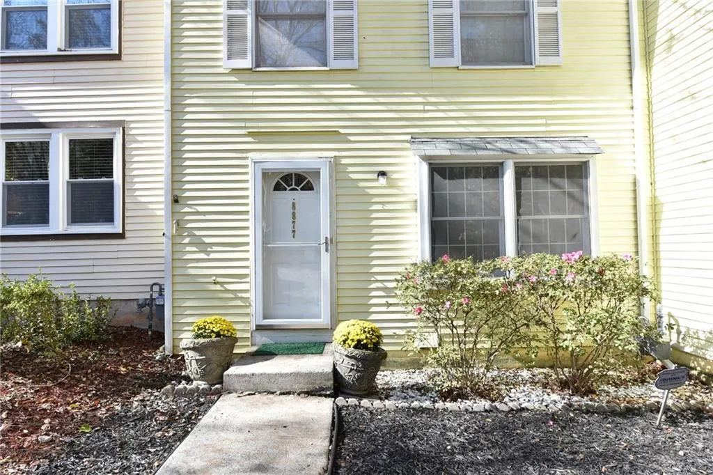 8877 Roberts Drive, Sandy Springs, Georgia 30350, 2 Bedrooms Bedrooms, ,2 BathroomsBathrooms,Residential,Sold,8877 Roberts Drive,6118608