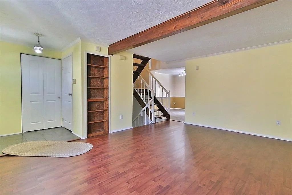 8877 Roberts Drive, Sandy Springs, Georgia 30350, 2 Bedrooms Bedrooms, ,2 BathroomsBathrooms,Residential,Sold,8877 Roberts Drive,6118608