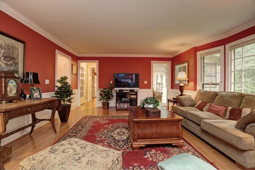 415 Spindle Court, Sandy Springs, Georgia 30350, 5 Bedrooms Bedrooms, ,4 BathroomsBathrooms,Residential,Sold,415 Spindle Court,6720320