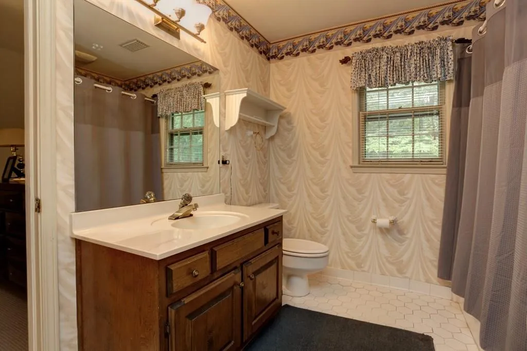 415 Spindle Court, Sandy Springs, Georgia 30350, 5 Bedrooms Bedrooms, ,4 BathroomsBathrooms,Residential,Sold,415 Spindle Court,6720320
