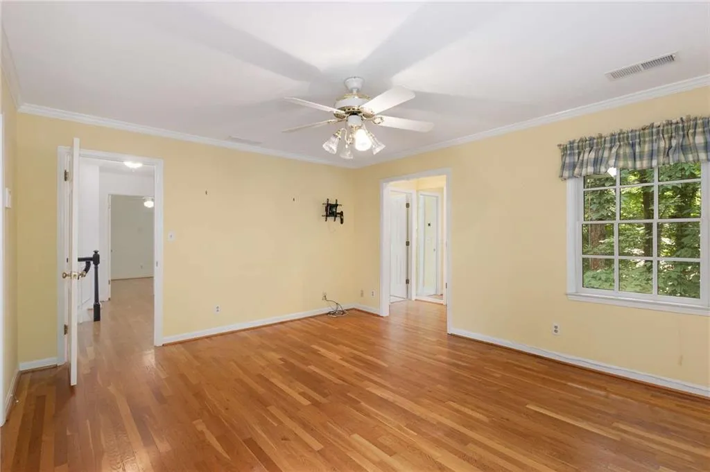 Large Master bedroom suite!