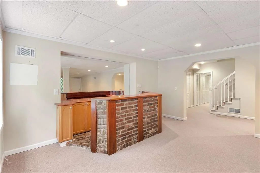 205 Abington Drive, Sandy Springs, Georgia 30328, 5 Bedrooms Bedrooms, ,4 BathroomsBathrooms,Residential,Sold,205 Abington Drive,7403292